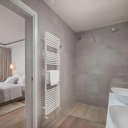 Magnificent Murter Royal 4 Bedrooms Sea Views & Private Pool Villa Jezera