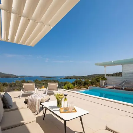 Magnificent Murter Royal 4 Bedrooms Sea Views&private Pool&gym Villa *